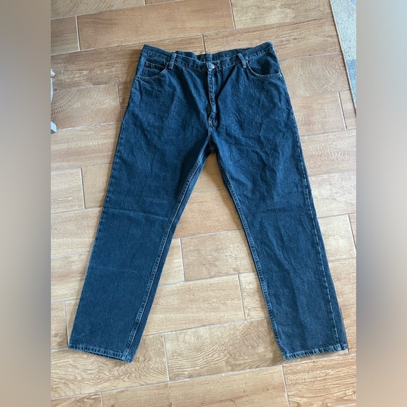 Wrangler Men's dark wash regular fit Jeans 42x32 - Picture 2 of 10